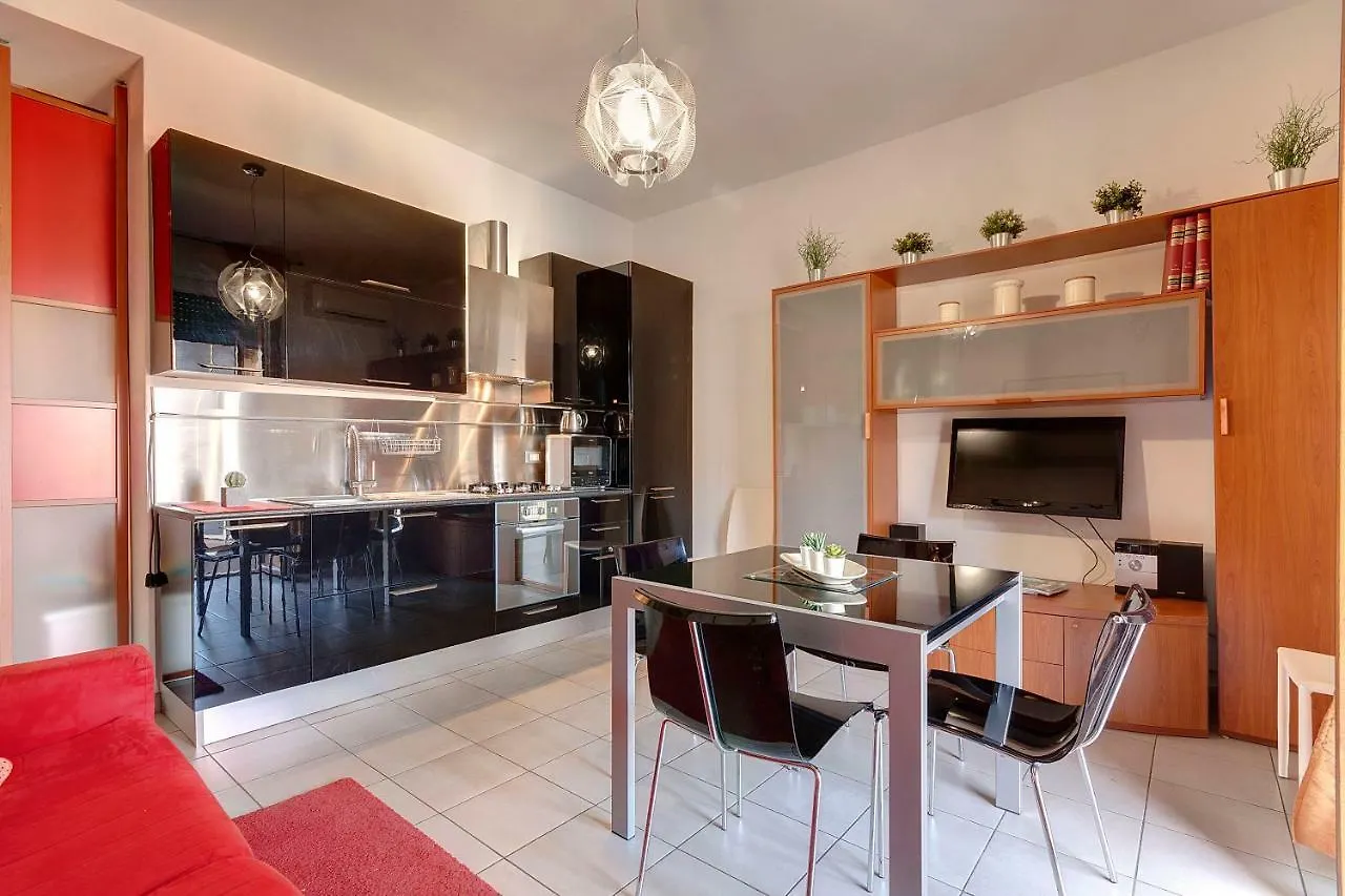 Binario9 Terrace Apartment By Mamo Florença
