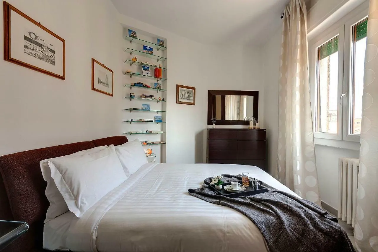 Binario9 Terrace Apartment By Mamo フィレンツェ 0*,  イタリア